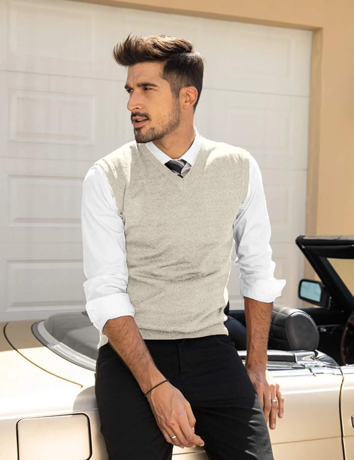 COOFANDY Men's Sleeveless Sweater Vest Lightweight V-Neck Cotton Vest Pullover